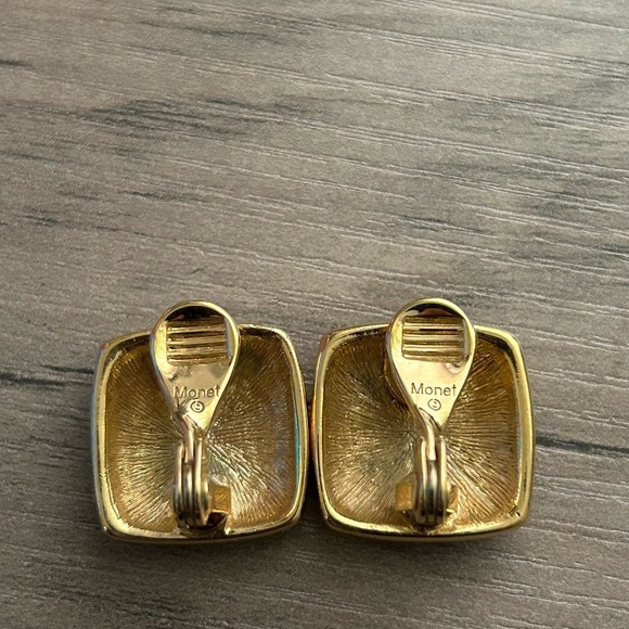 Vintage Monet Black & Cream Enamel Geometric Clip-On Earrings - Picture 4 of 4